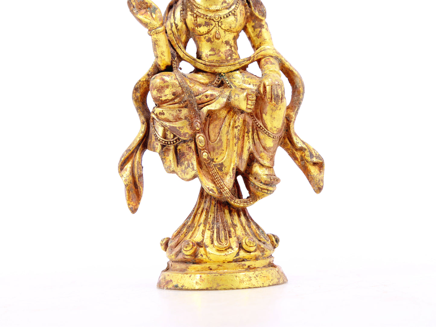 A serene gilt bronze statue of Bodhisattva