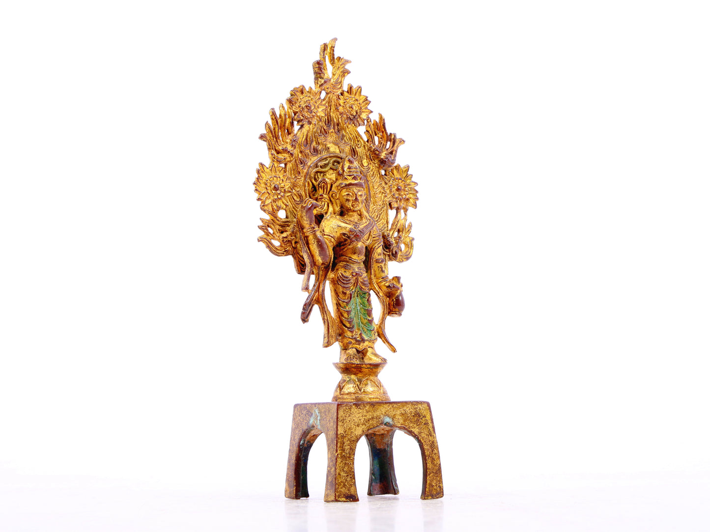 A serene gilt bronze statue of Guanyin