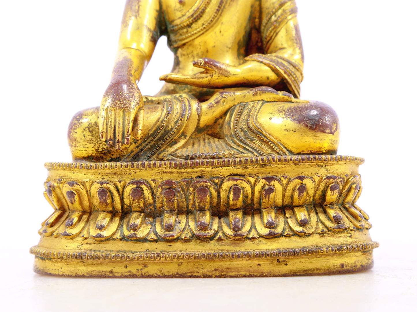 A serene alloy bronze Gautama Buddha