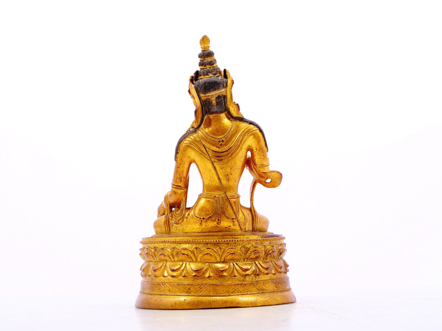 A serene gilt bronze statue of Bodhisattva