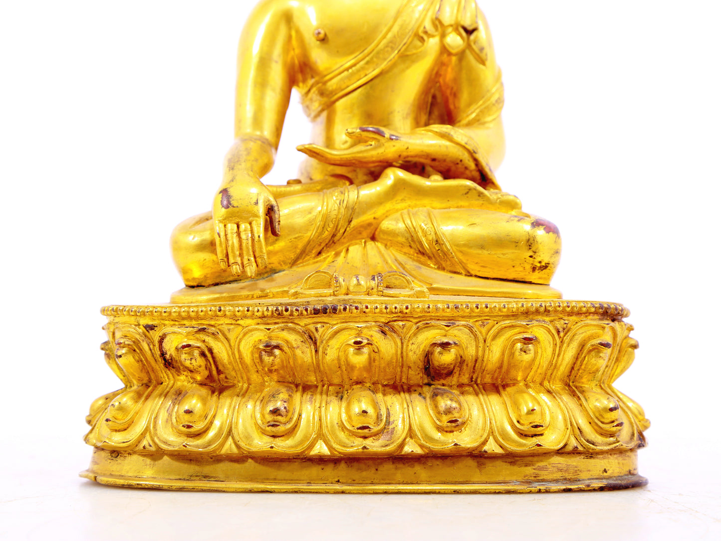 A serene alloy bronze Gautama Buddha