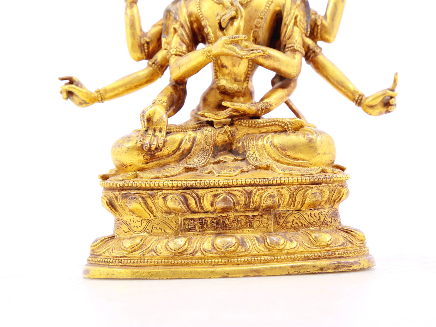 A serene gilt bronze statue of Bodhisattva