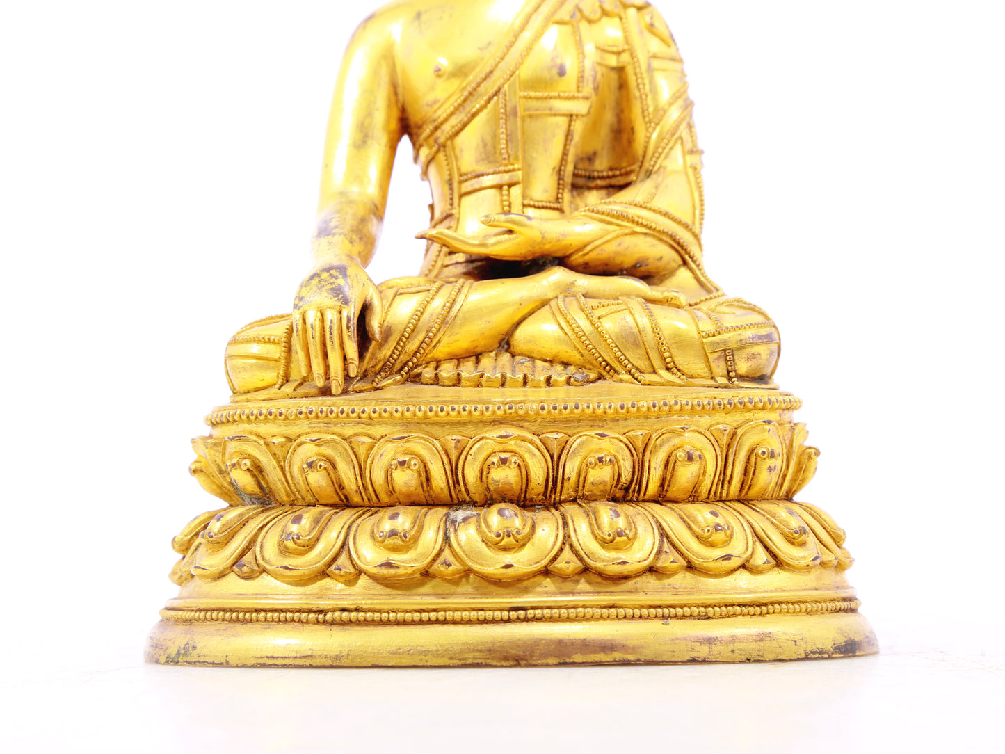 A serene alloy bronze Gautama Buddha