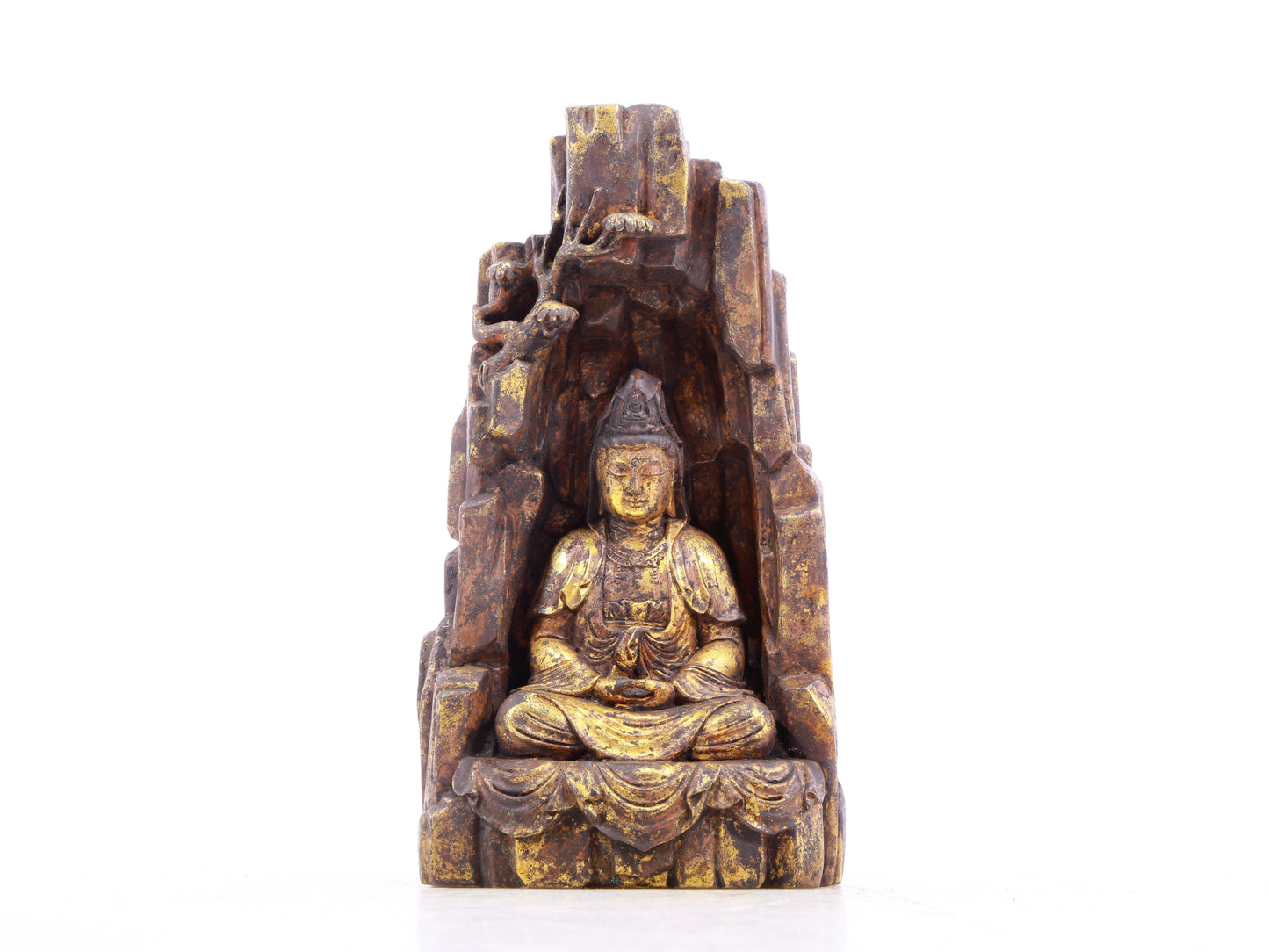 A serene gilt bronze statue of Guanyin