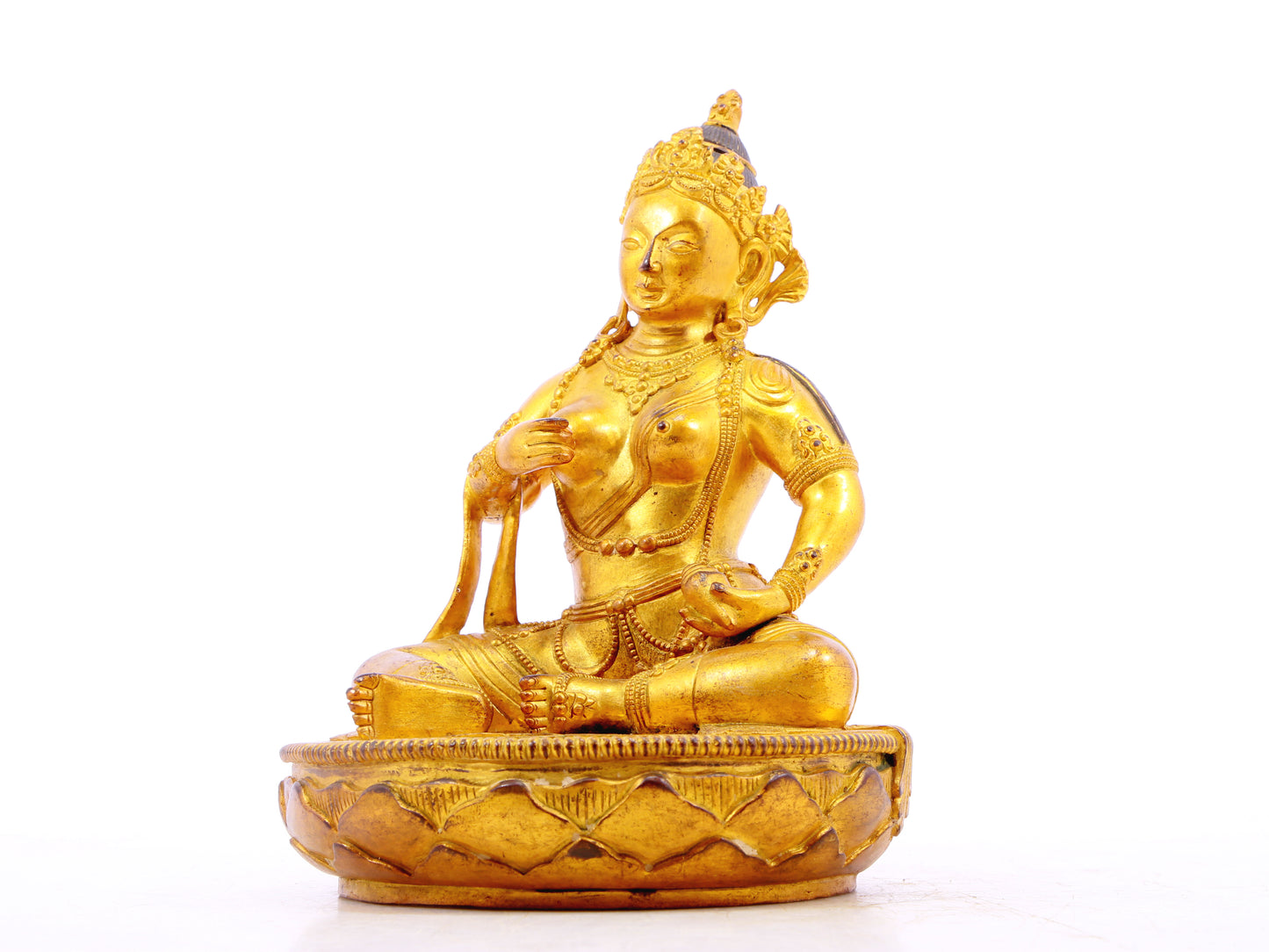 A solemn gilt bronze statue of Bodhisattva