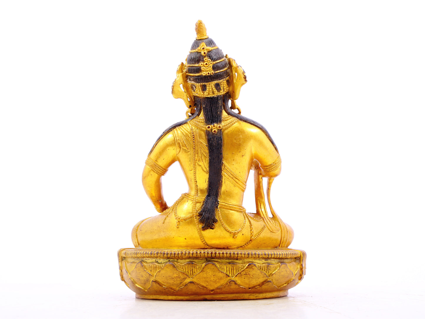 A solemn gilt bronze statue of Bodhisattva