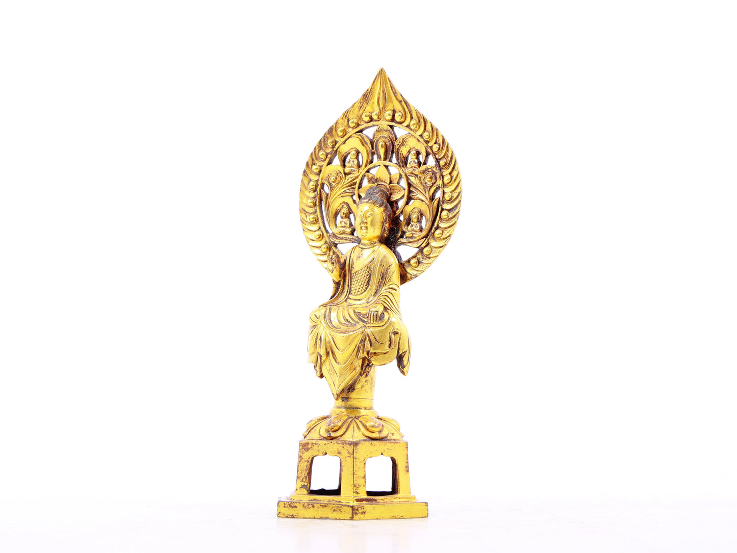 A serene gilt bronze statue of Bodhisattva