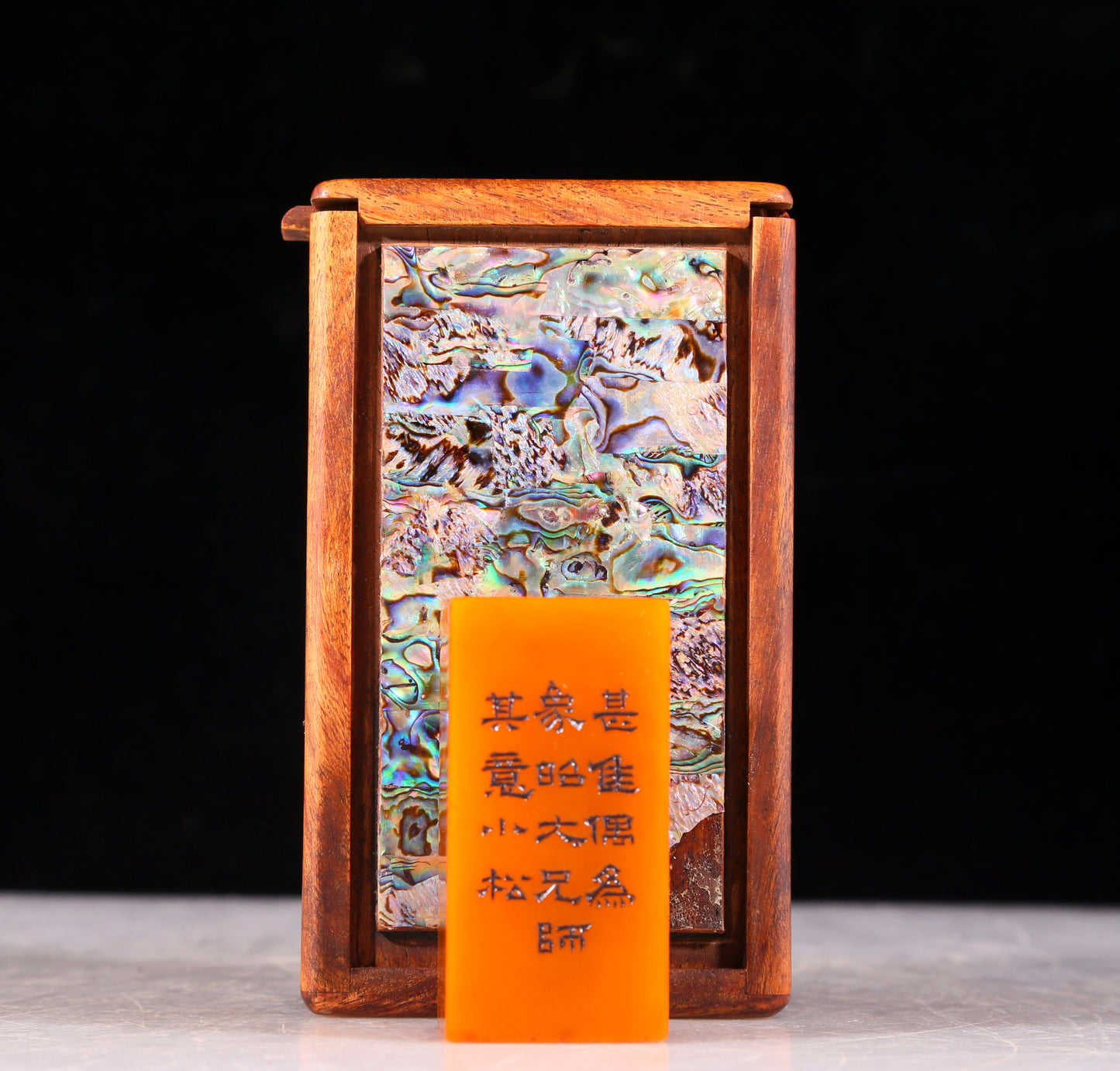 An exquisite Tianhuang stone seal