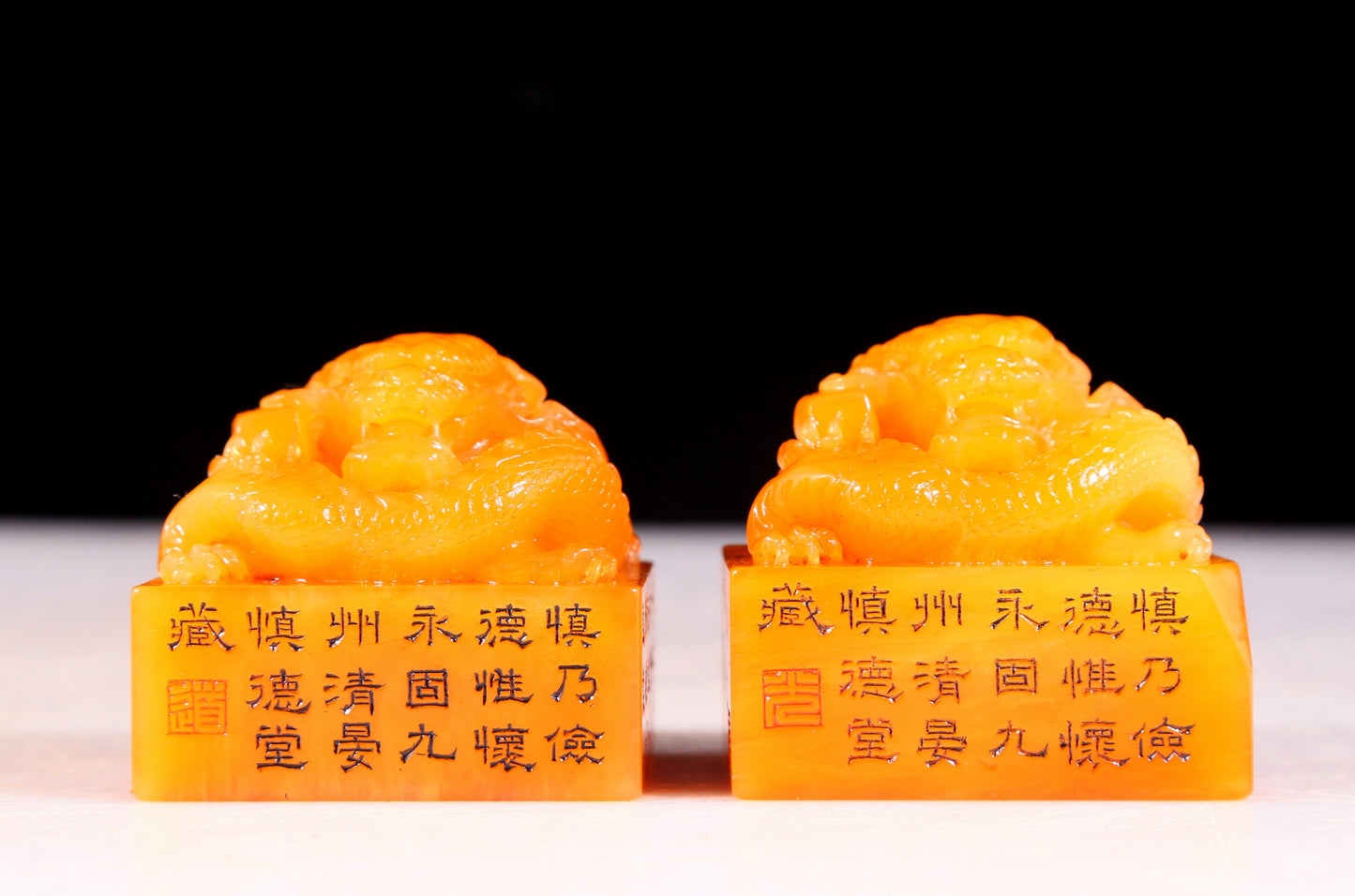 A set of exquisite Tianhuang stone dragon seals