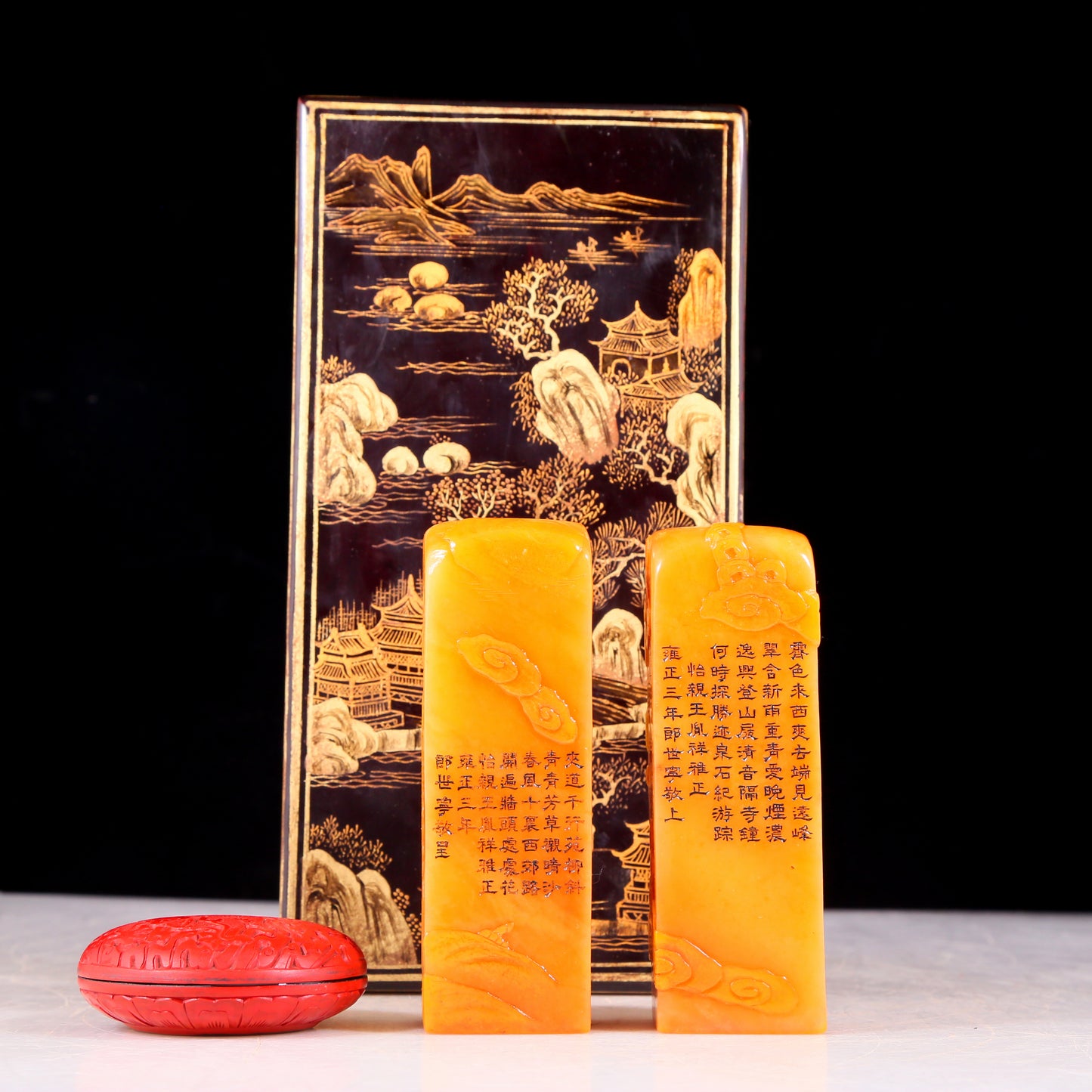 A set of exquisite Tianhuang stone seals with dragon and phoenix patterns