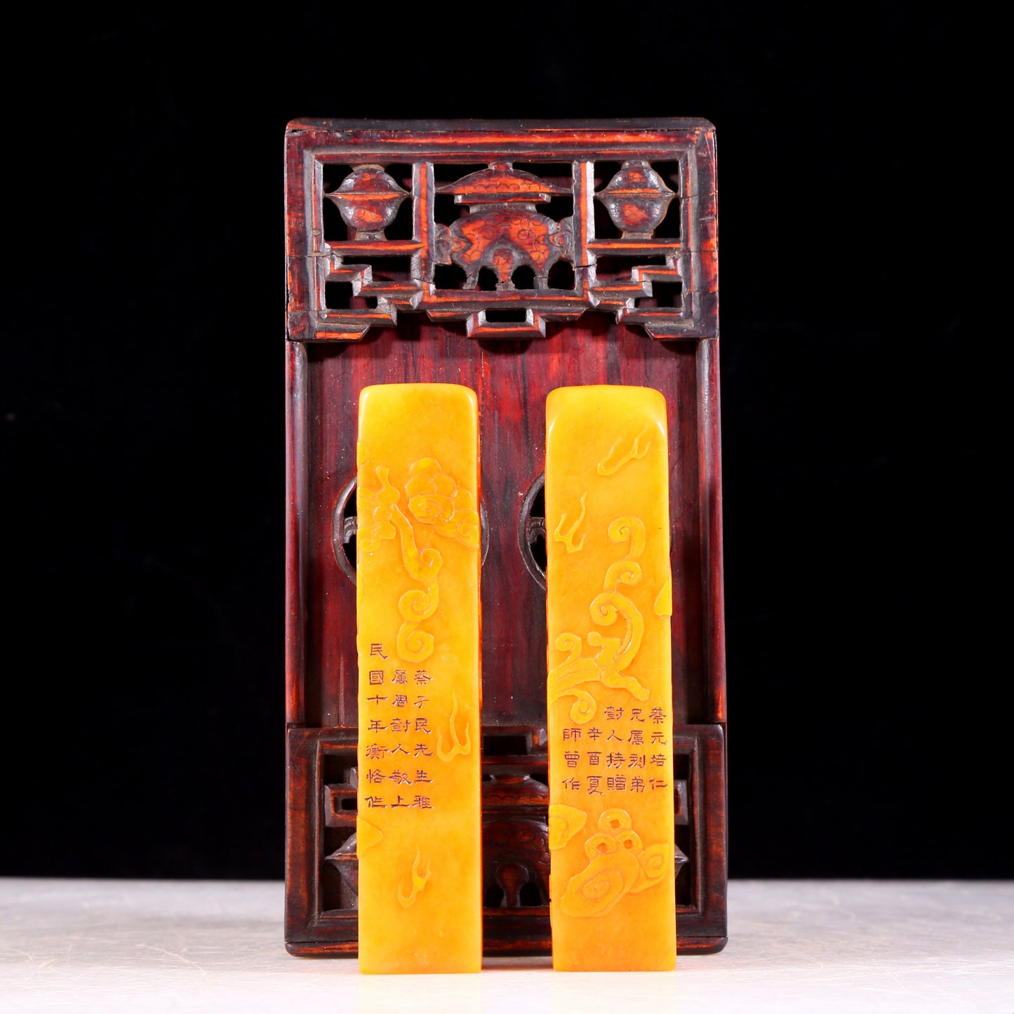 A set of exquisite Tianhuang stone seals with auspicious clouds and dragon patterns