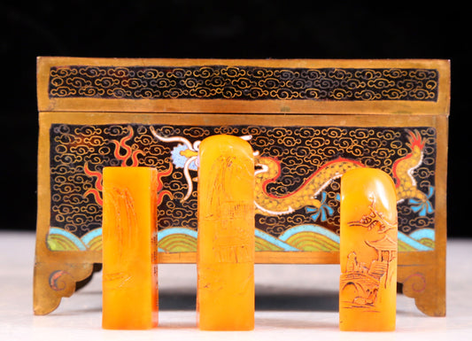 A set of exquisite Tianhuang stone landscape and figure seals