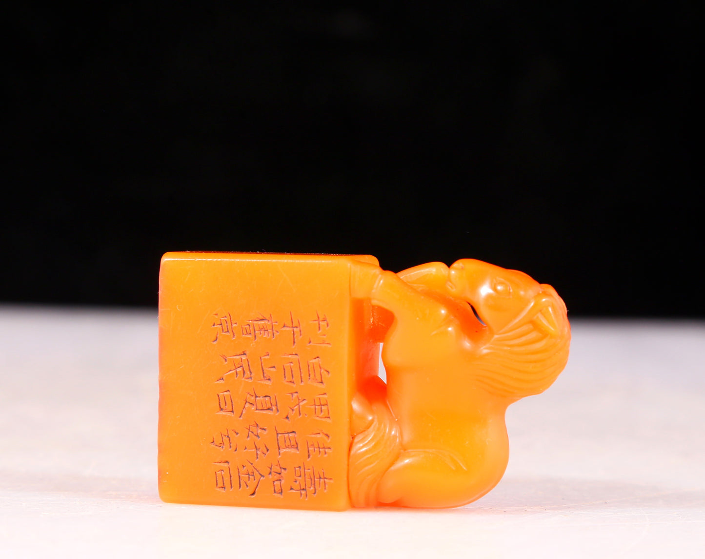 An exquisite Tianhuang stone horse seal seal