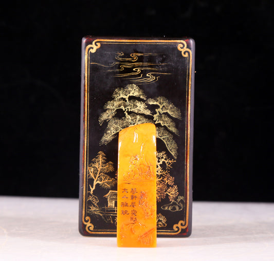 An exquisite Tianhuang stone landscape figure seal