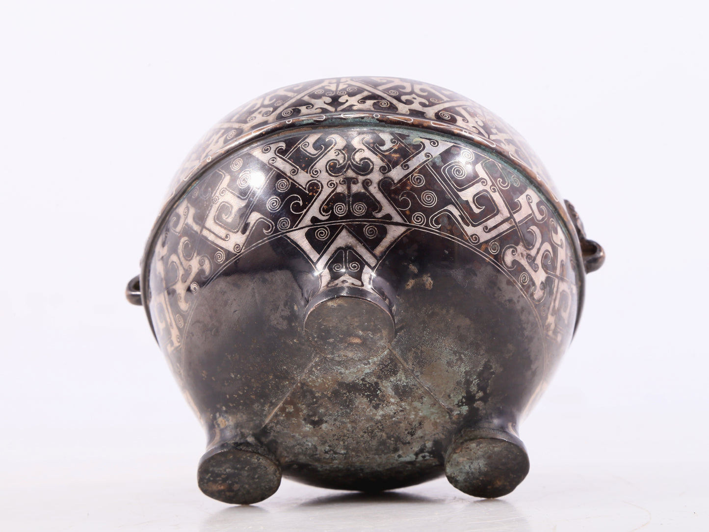 An exquisite bronze-inlaid silver animal-eared tripod jar with lid