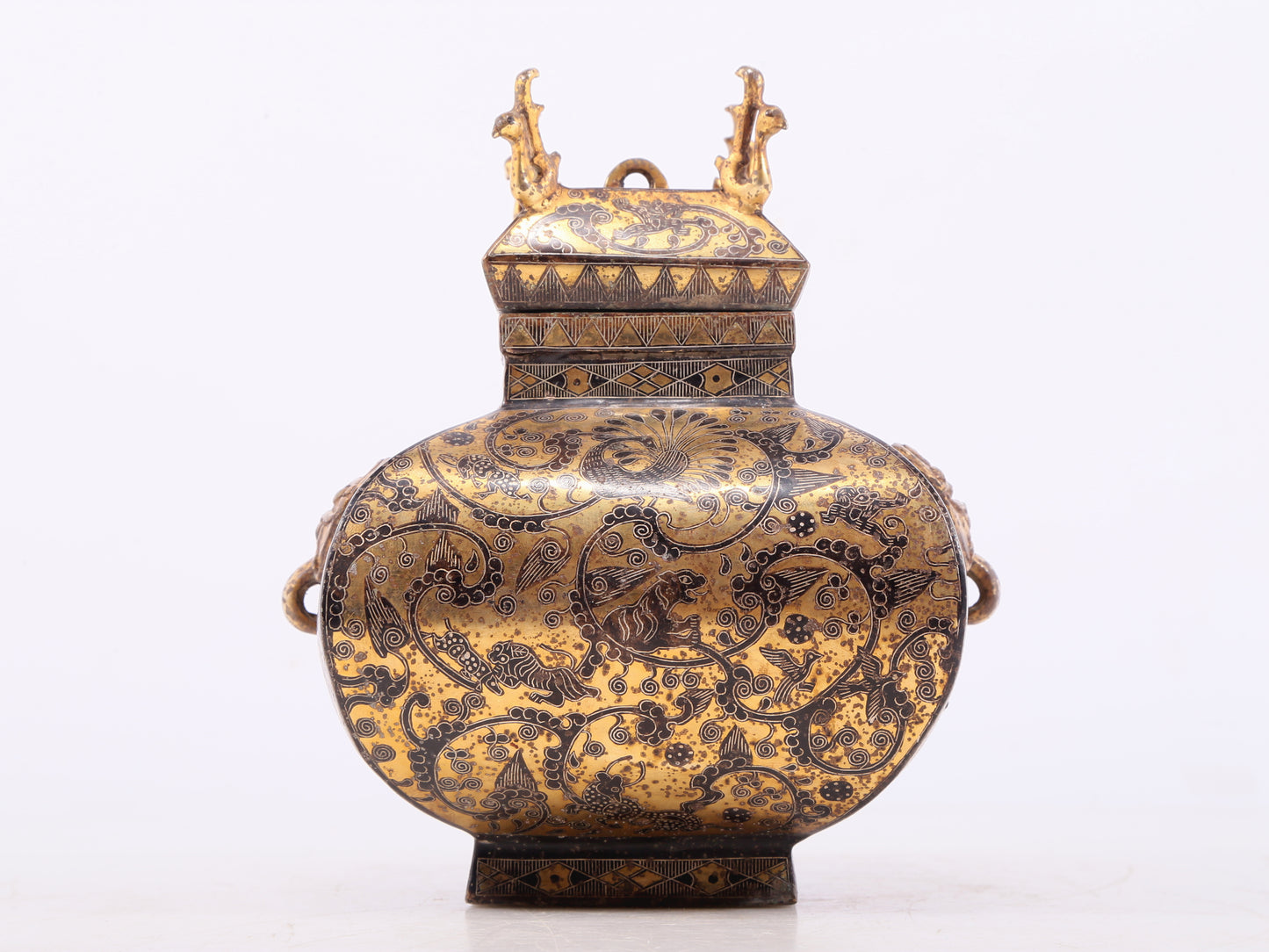 An exquisite bronze inlaid gold and silver auspicious animal pattern amphora with lid