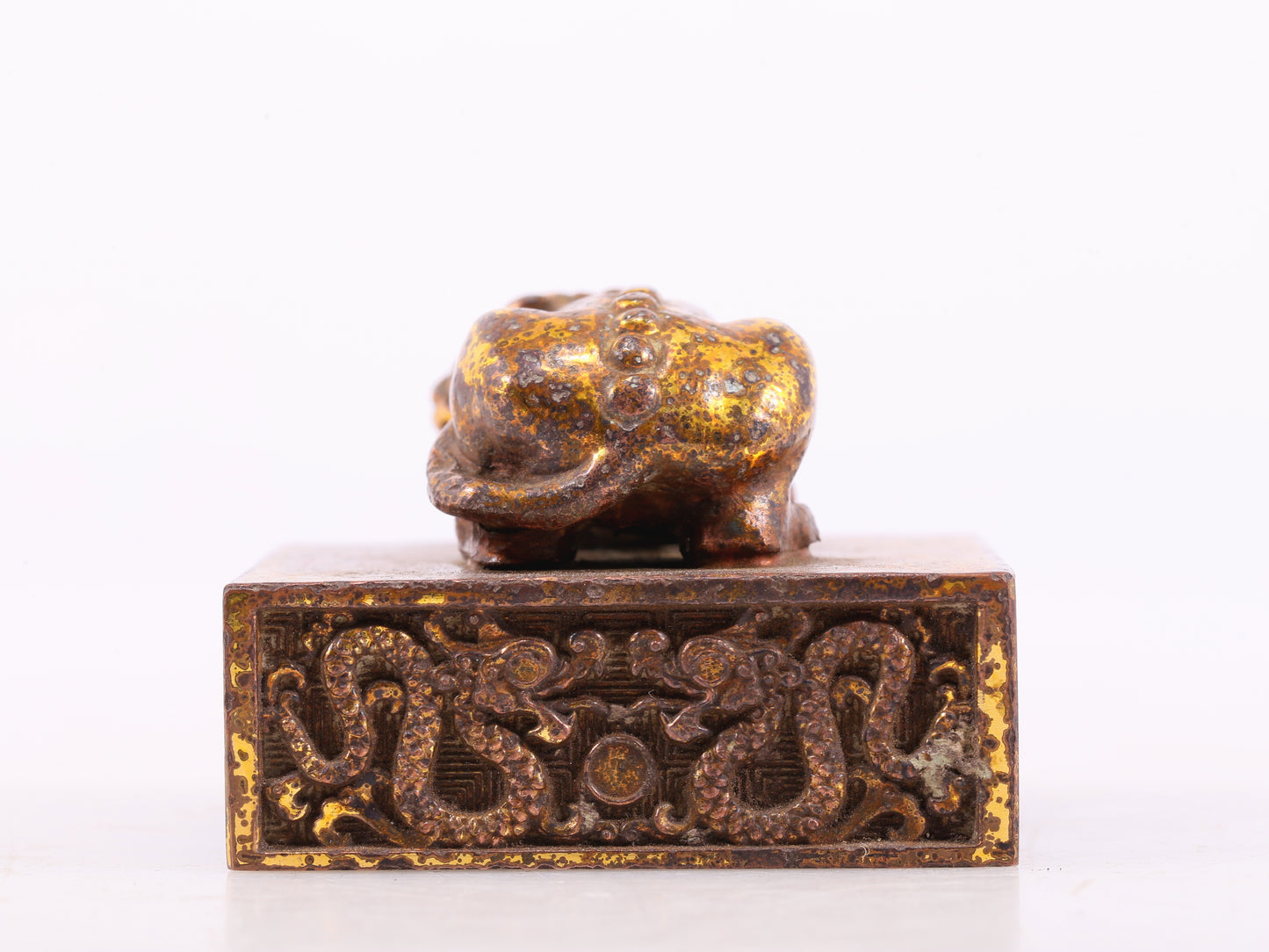 An exquisite gilt bronze animal seal