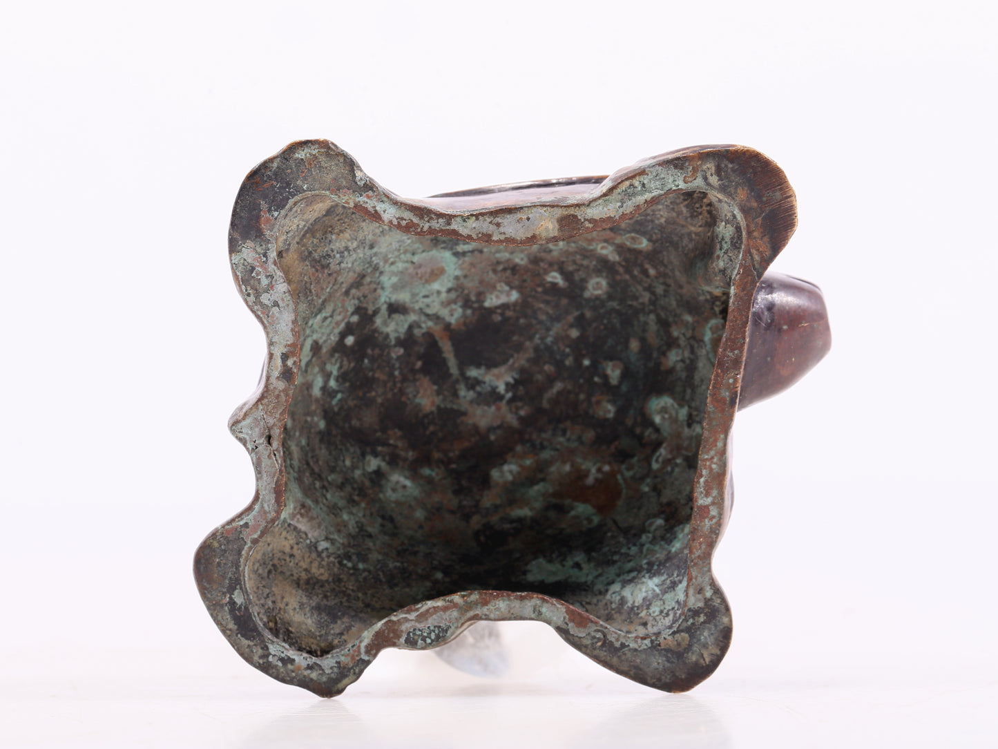 An Archaic Bronze Gold& Silver-Mounted Turquoise-Inlaid Tortois