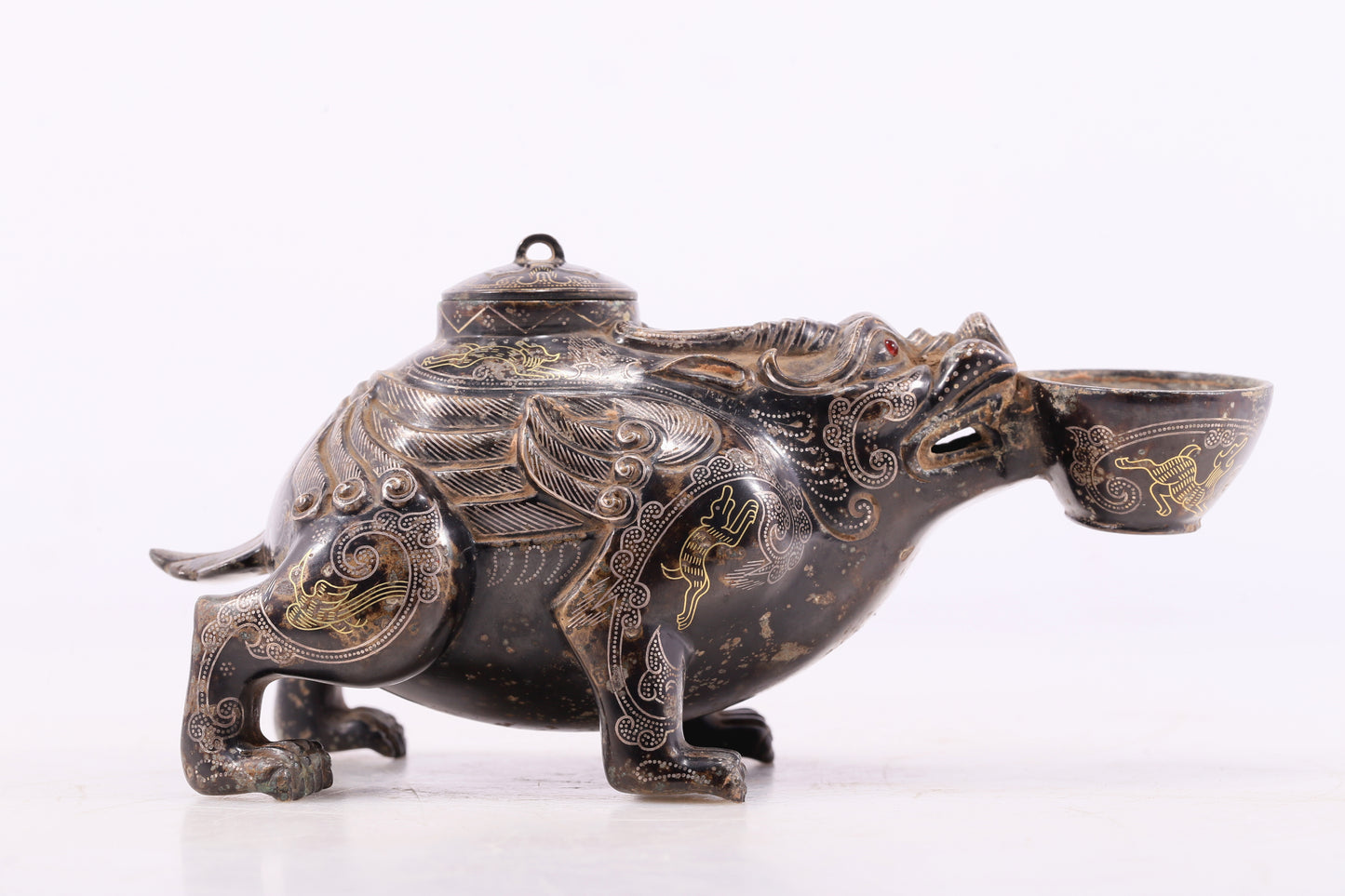 An exquisite bronze-embedded gold and silver auspicious animal-shaped jar