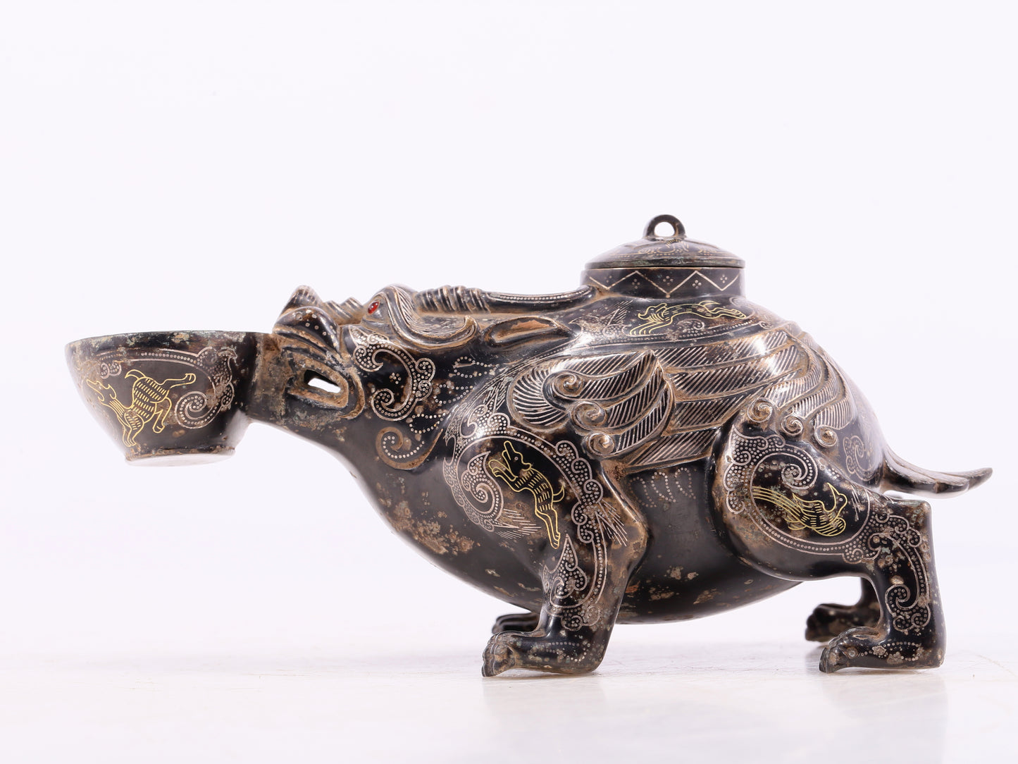 An exquisite bronze-embedded gold and silver auspicious animal-shaped jar