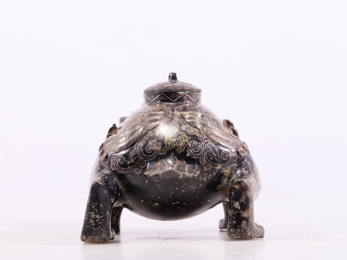 An exquisite bronze-embedded gold and silver auspicious animal-shaped jar