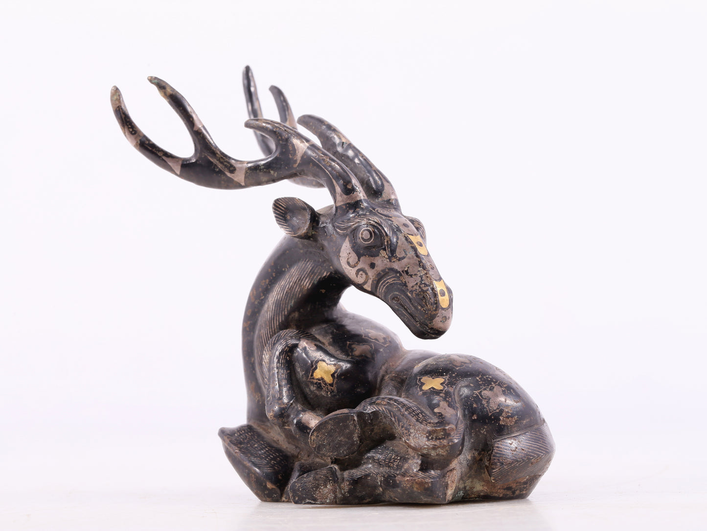 An Archaic Bronze Gold& Silver-Mounted Deer