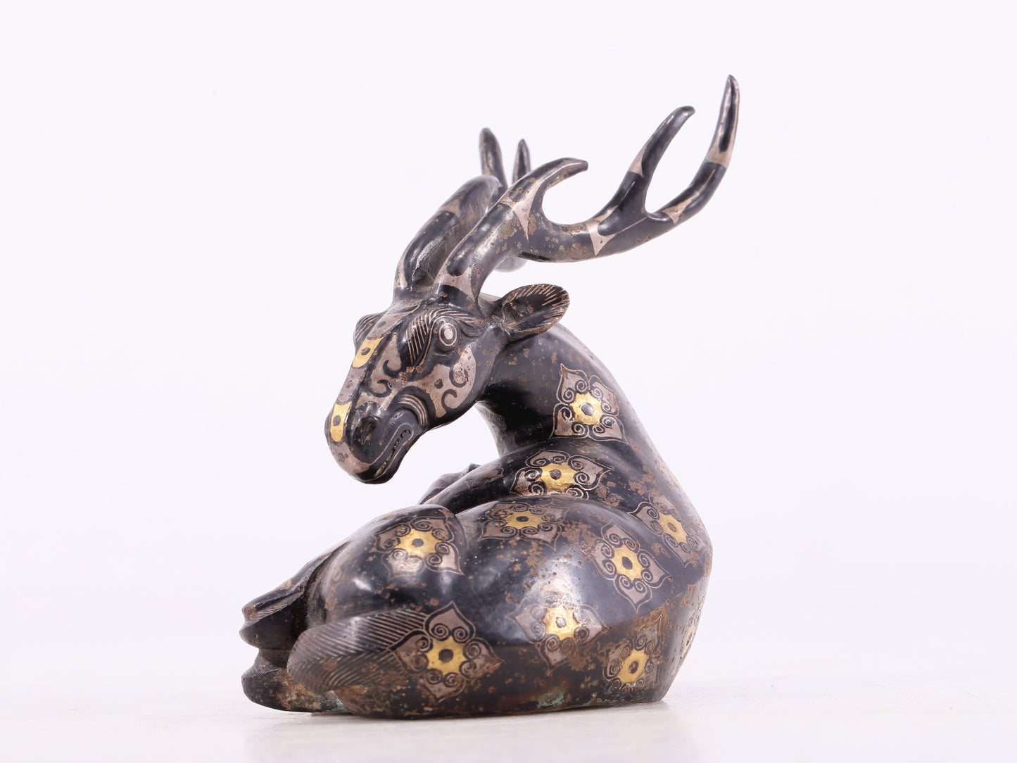 An Archaic Bronze Gold& Silver-Mounted Deer
