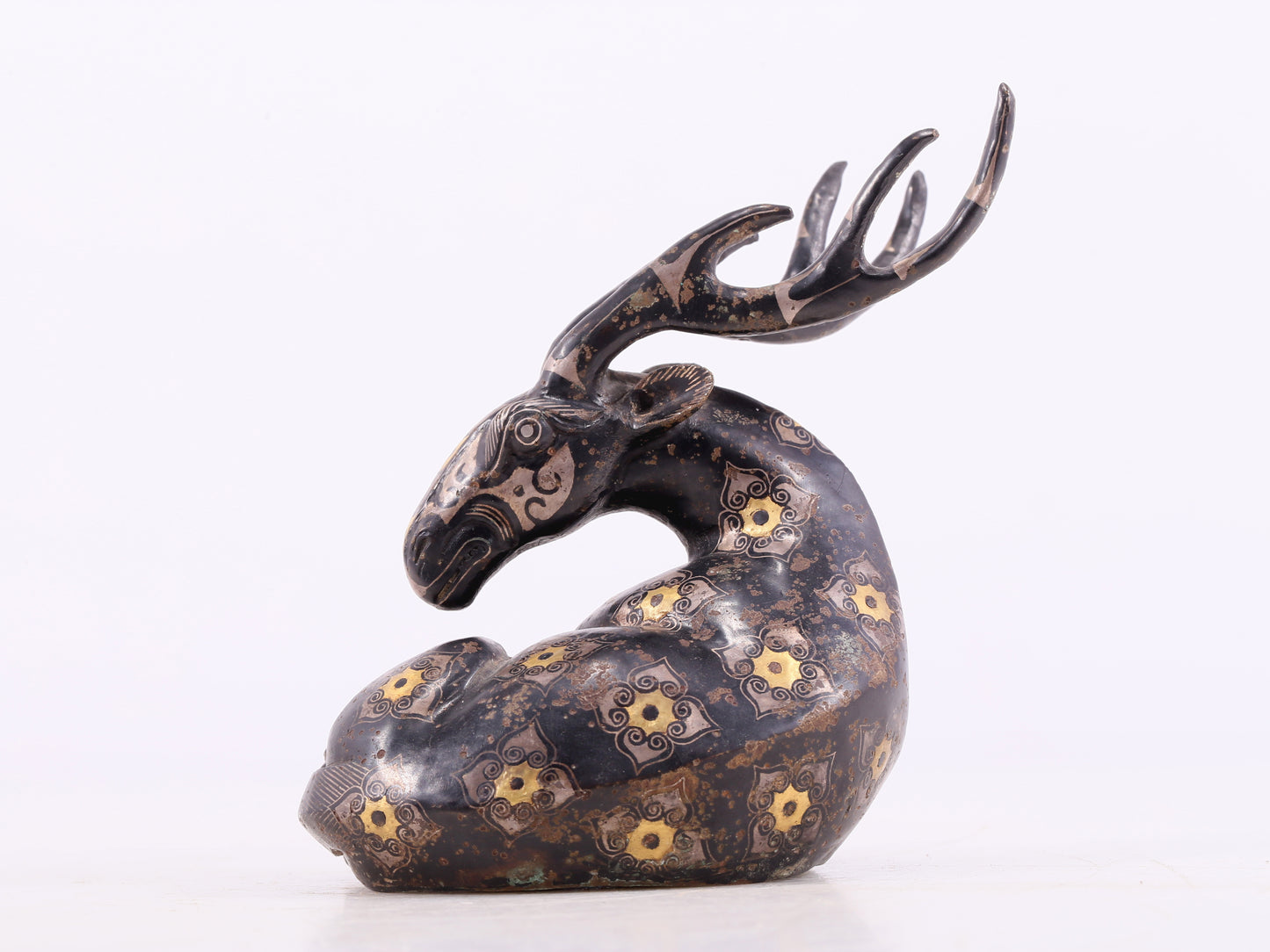 An Archaic Bronze Gold& Silver-Mounted Deer
