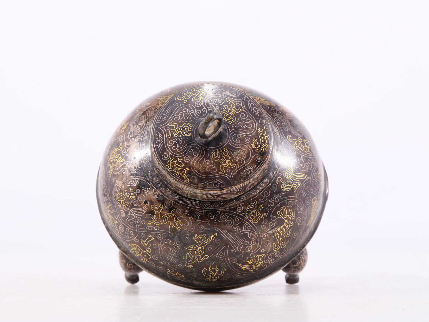 An Archaic Bronze Gold& Silver-Inlaid 'Auspicious Beast' Tripod Jar And Cover