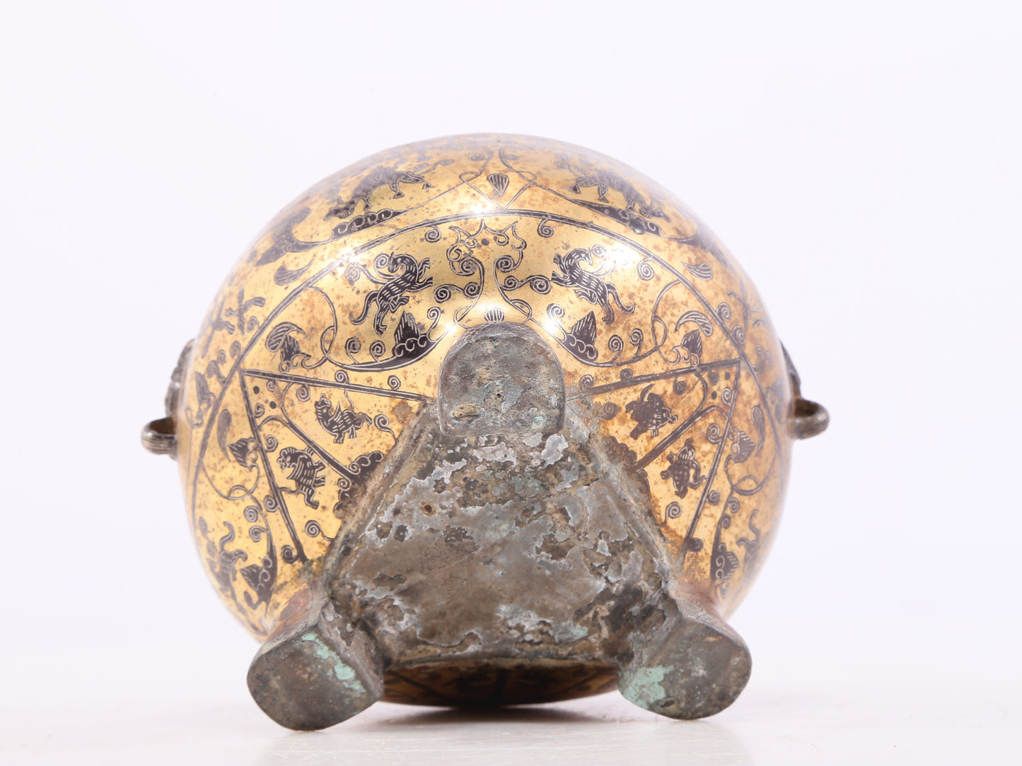 An Archaic Bronze Gold& Silver-Inlaid 'Auspicious Beast' Tripod Jar And Cover