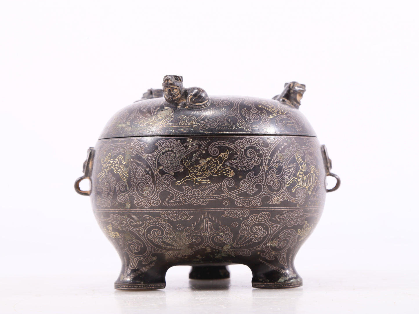 An exquisite bronze inlaid with gold and silver flowers and auspicious animal patterns amphorae and tripod jar with lid