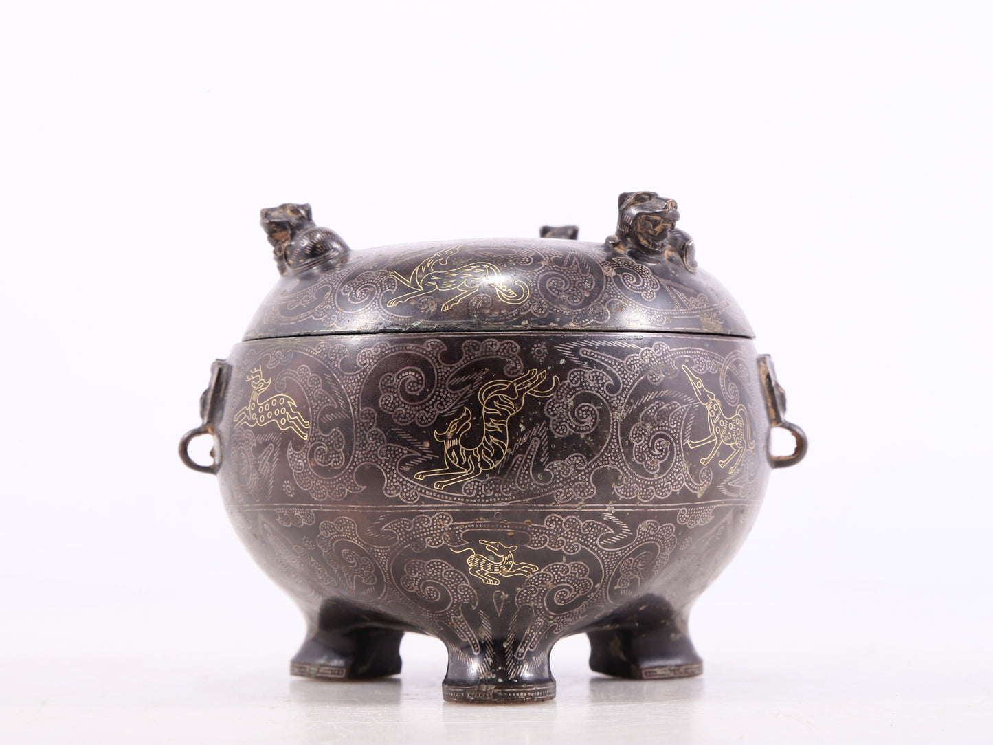 An exquisite bronze inlaid with gold and silver flowers and auspicious animal patterns amphorae and tripod jar with lid