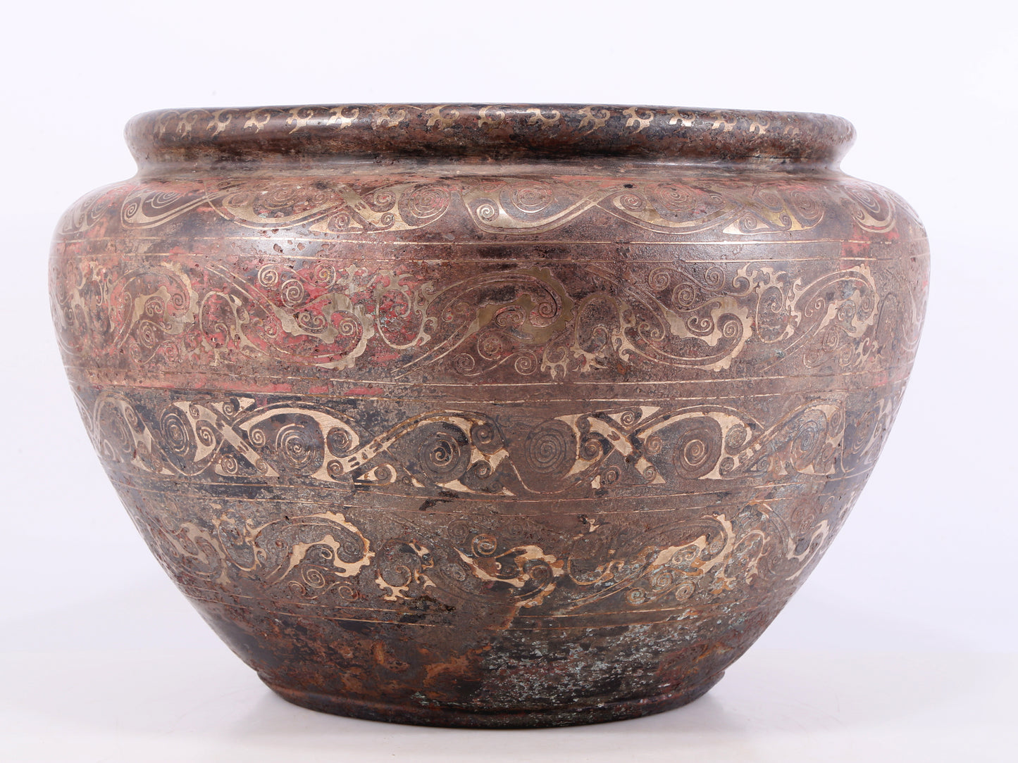 An exquisite bronze inlaid silver basin with floral patterns