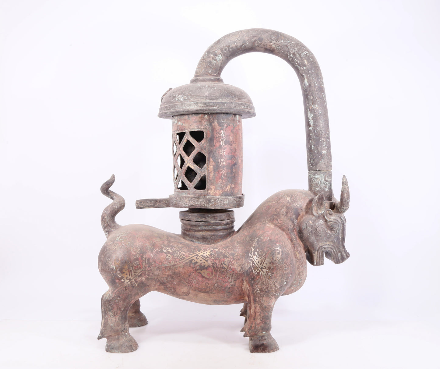 An exquisite bronze inlaid silver bull-shaped palace lantern