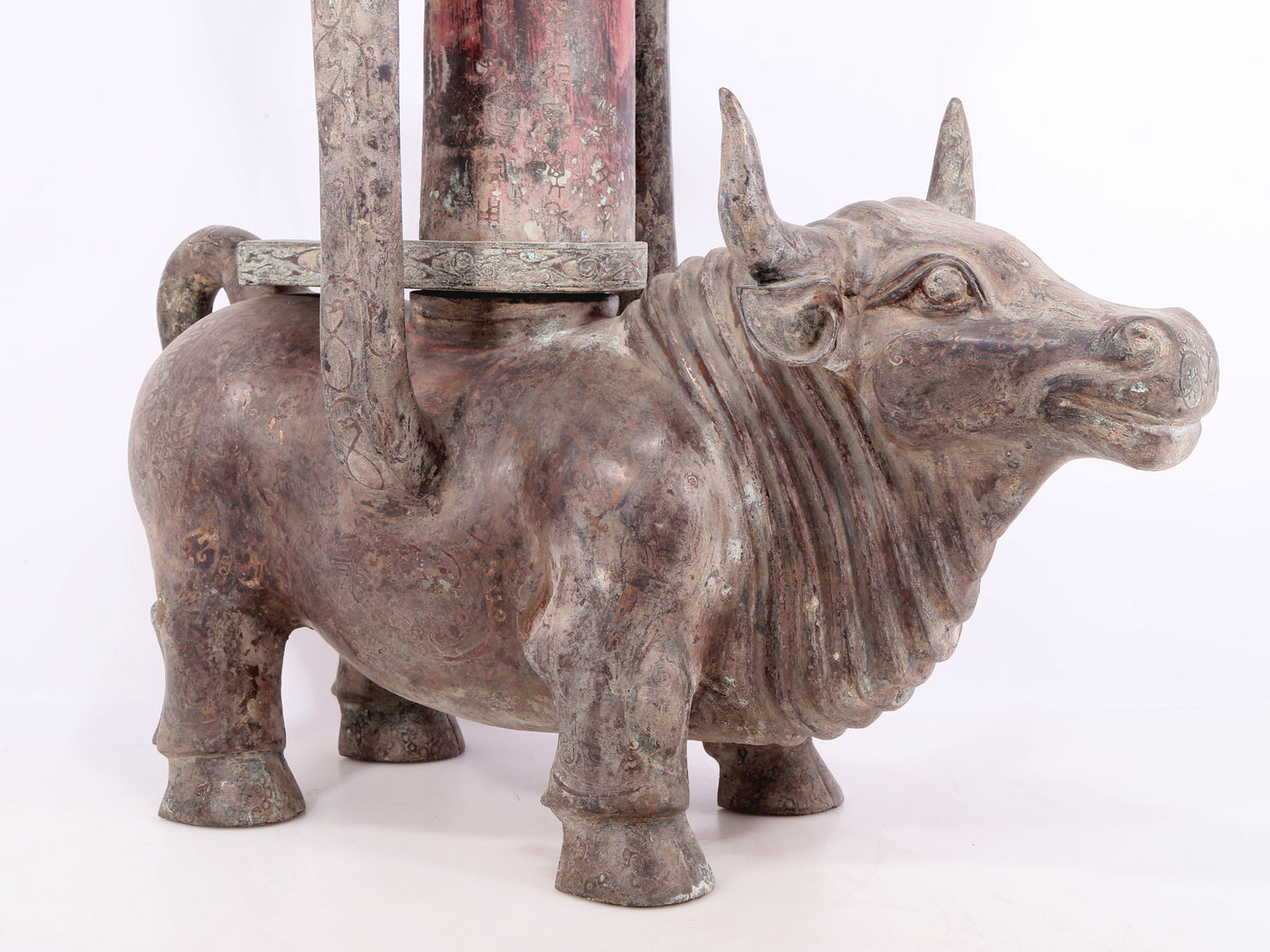 An exquisite bronze inlaid silver bull-shaped palace lantern