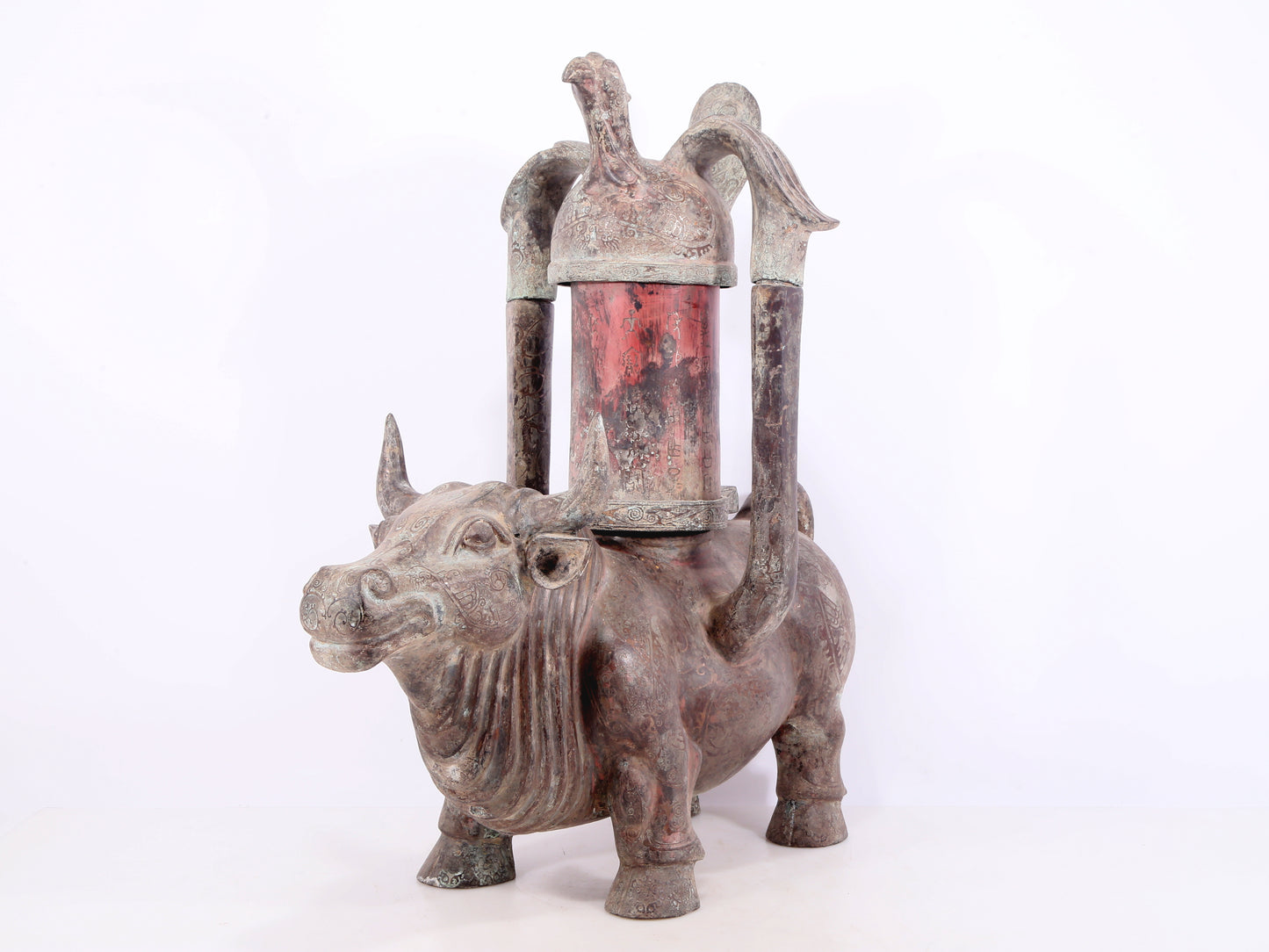 An exquisite bronze inlaid silver bull-shaped palace lantern