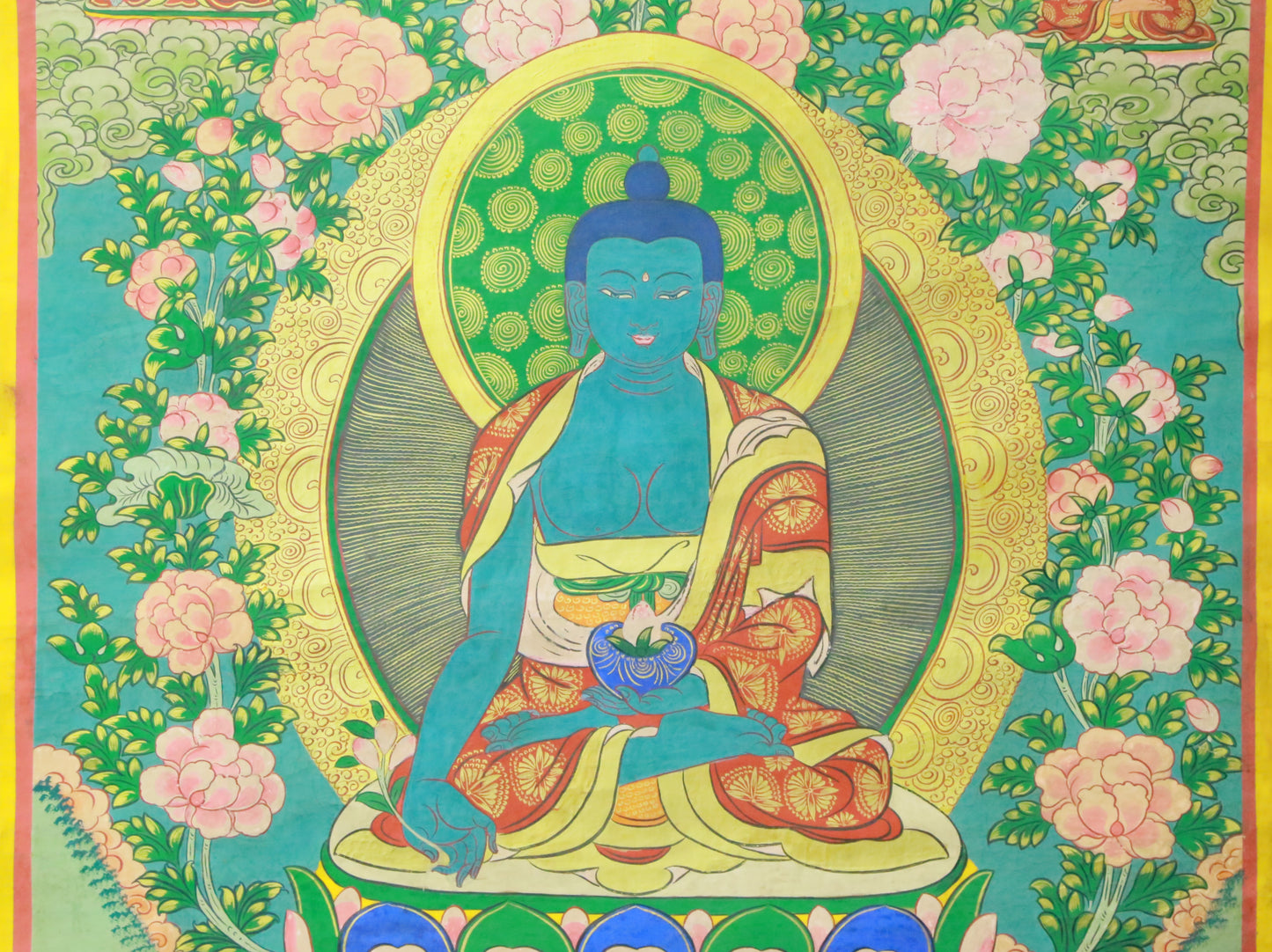 An Exquiste Painted Gold Gautama Buddha Thangka