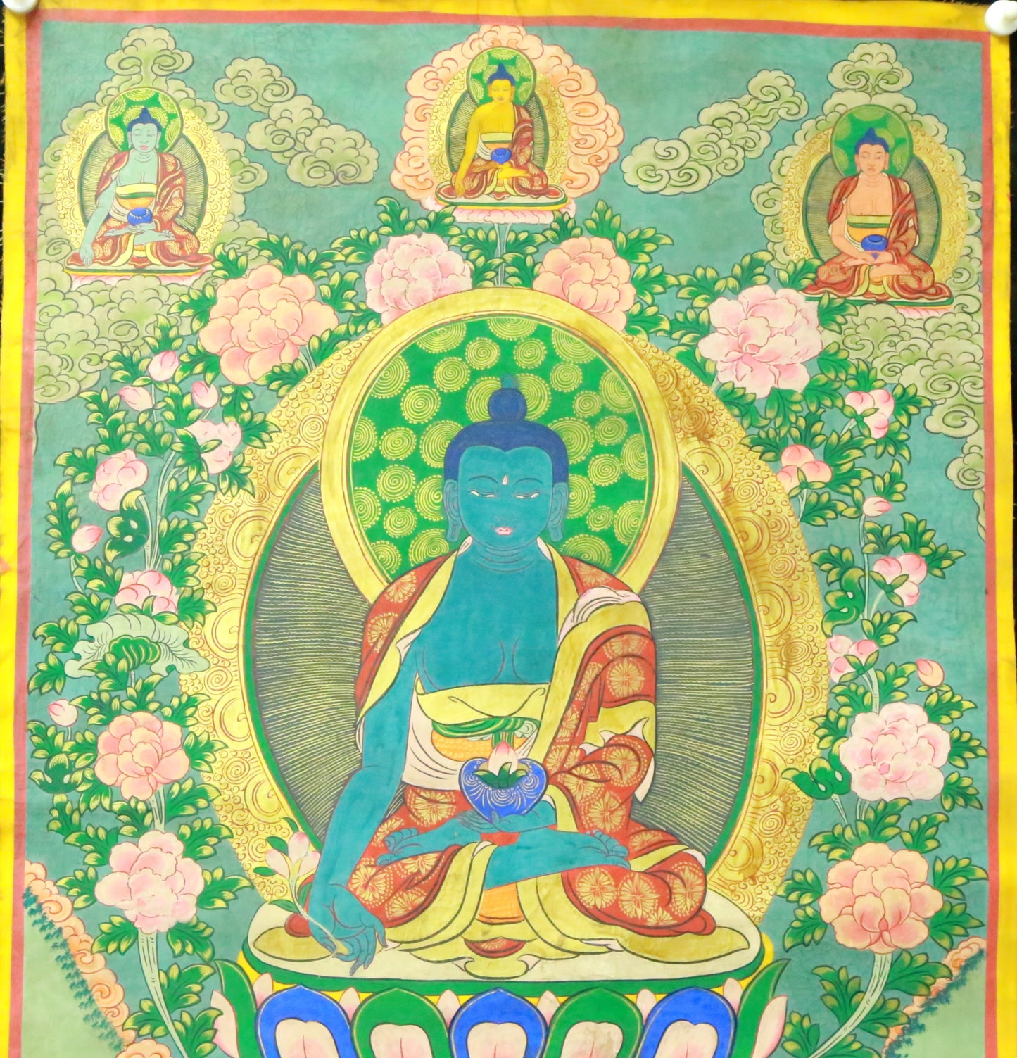 An Exquiste Painted Gold Gautama Buddha Thangka