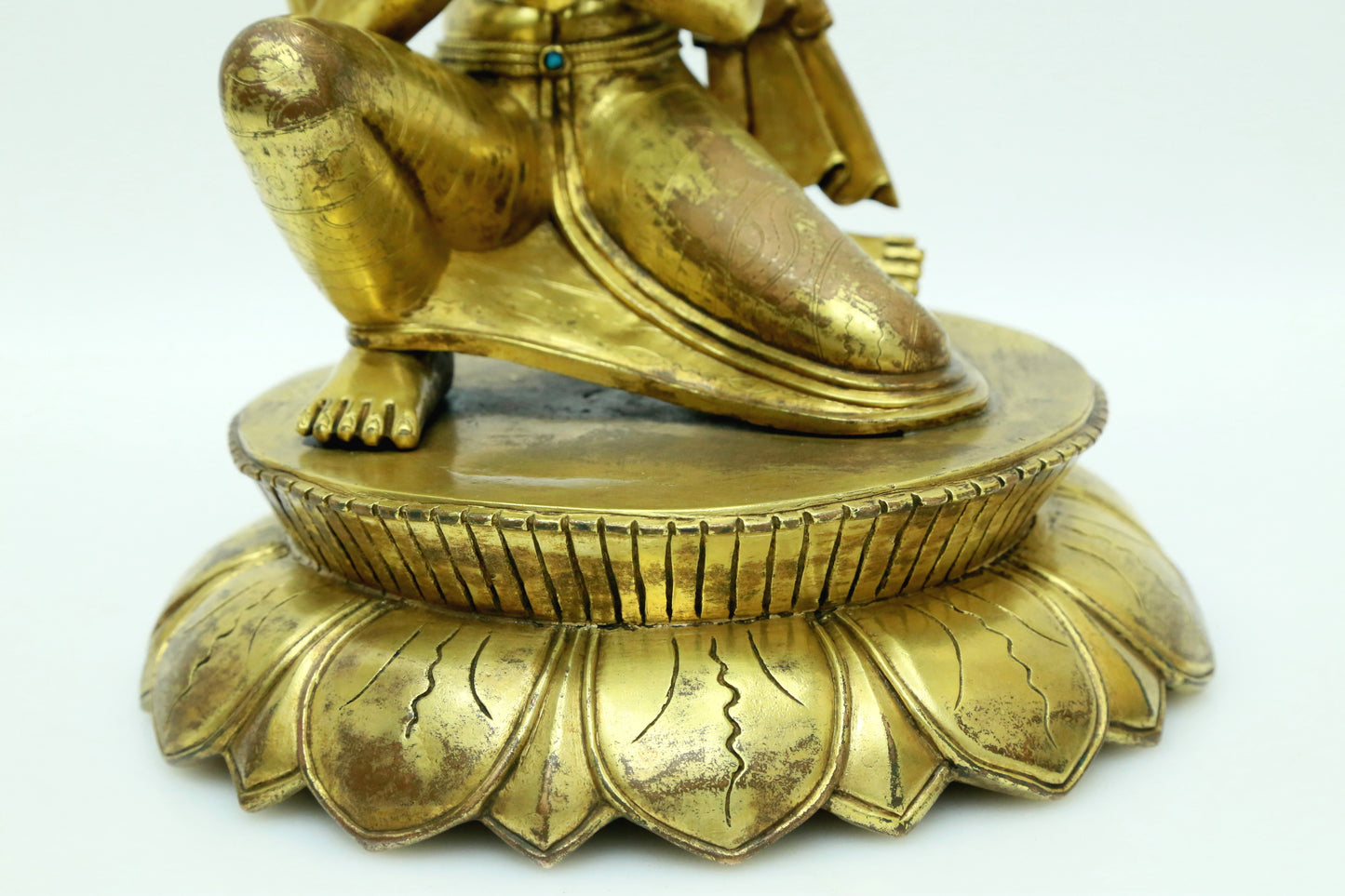 A Precious Gilt-Bronze Figure Of Bodhisattva