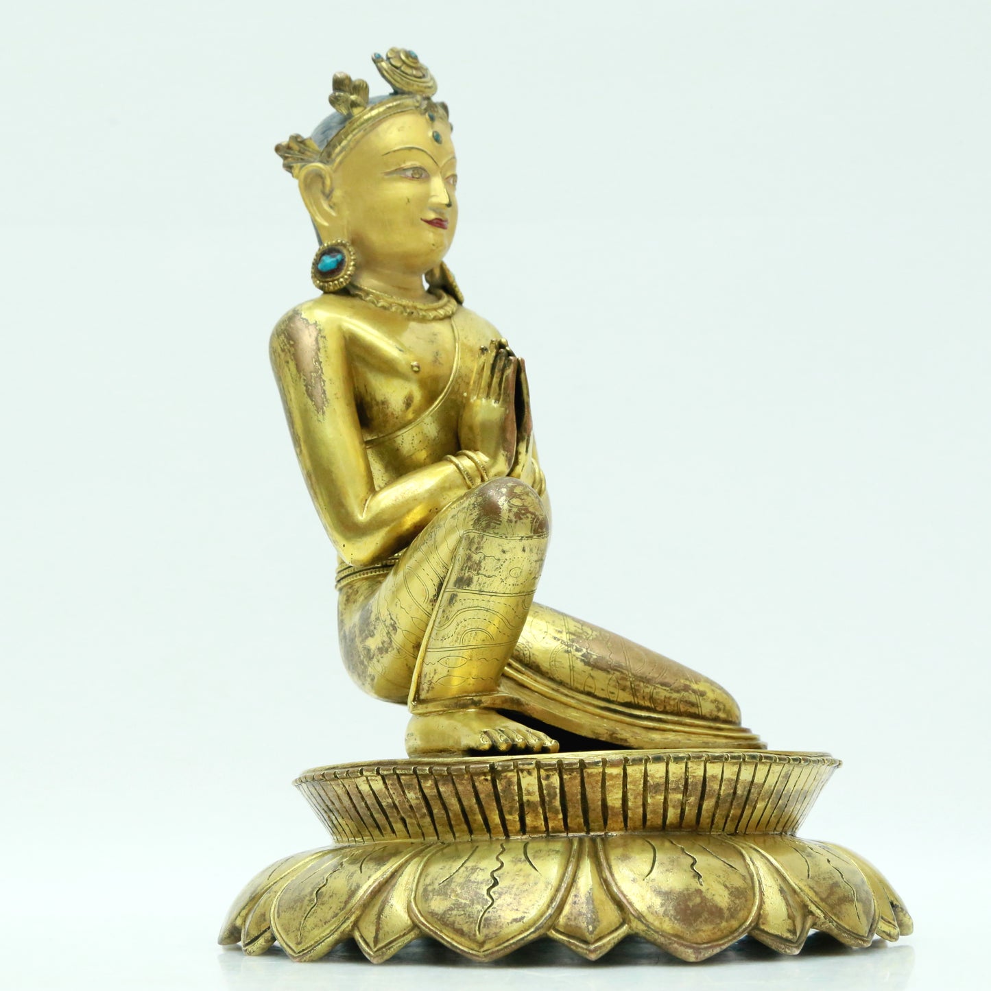 A Precious Gilt-Bronze Figure Of Bodhisattva