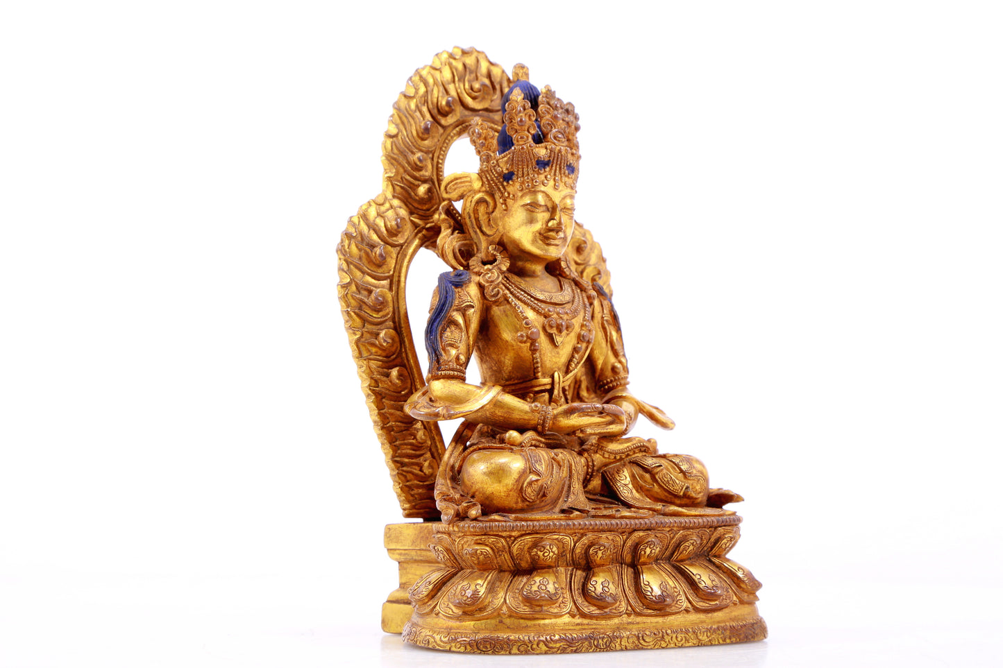 A gilt bronze statue of Bodhisattva