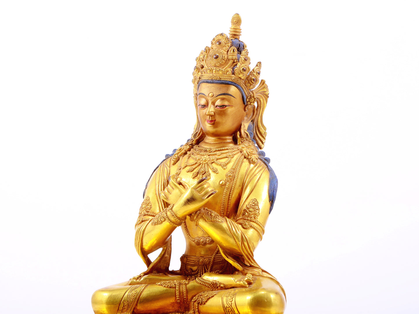 A gilt bronze statue of Bodhisattva