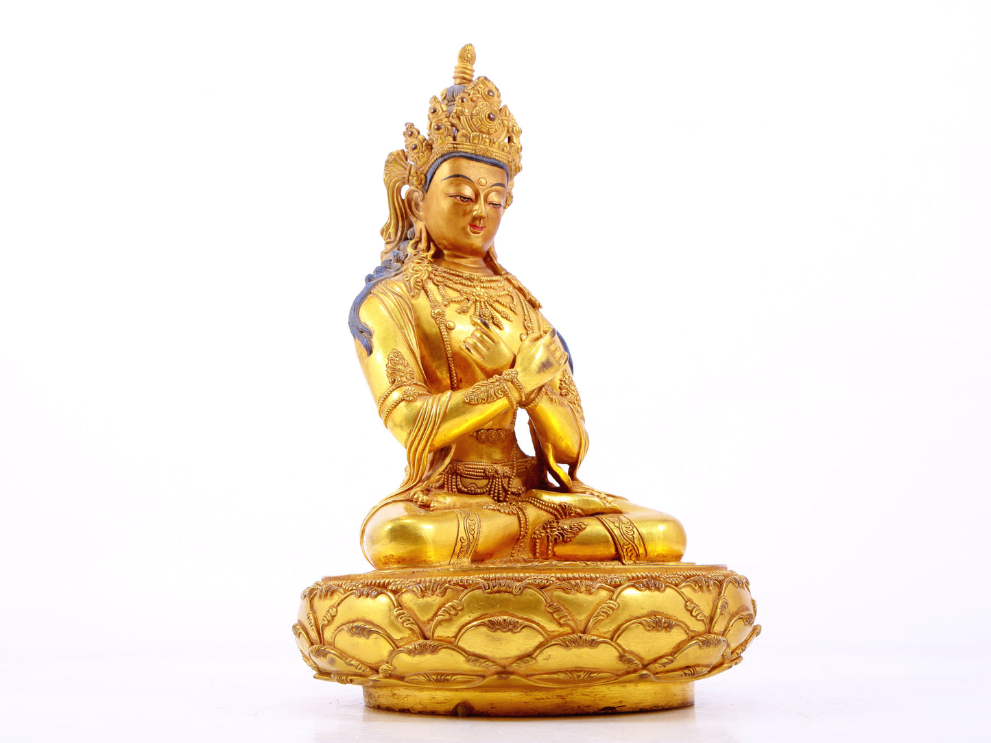 A gilt bronze statue of Bodhisattva