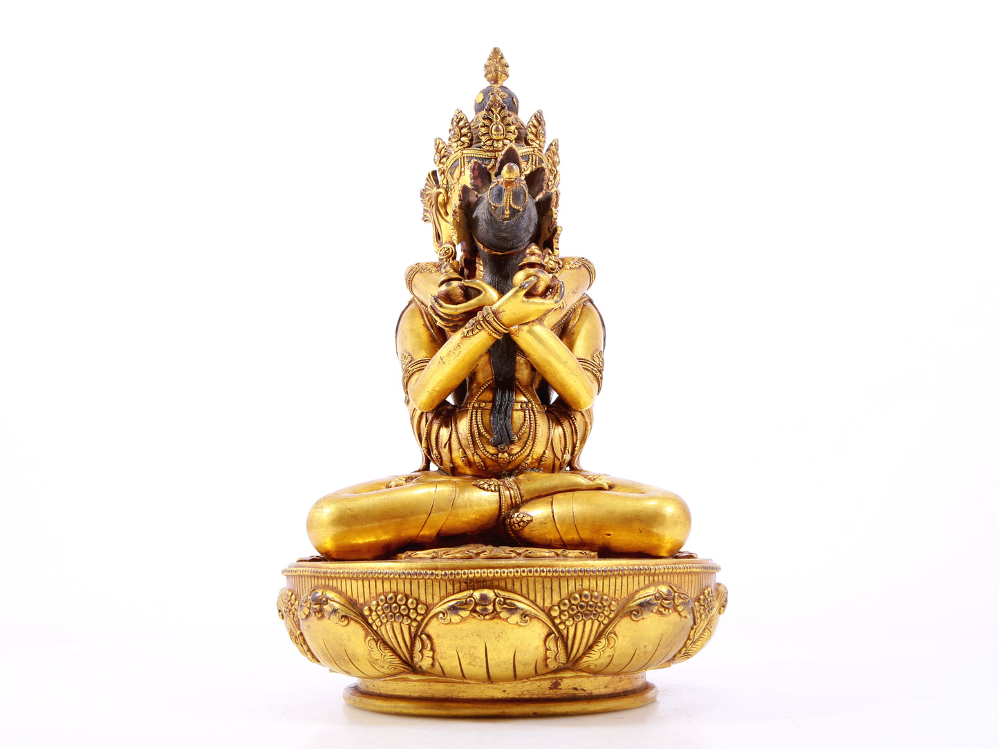 A gilt bronze statue of Bodhisattva