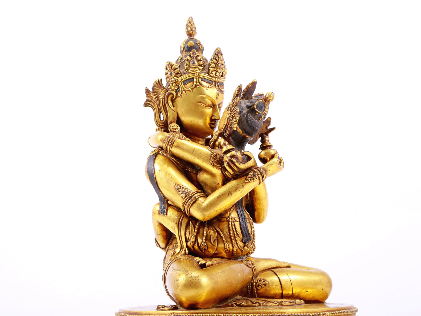 A gilt bronze statue of Bodhisattva