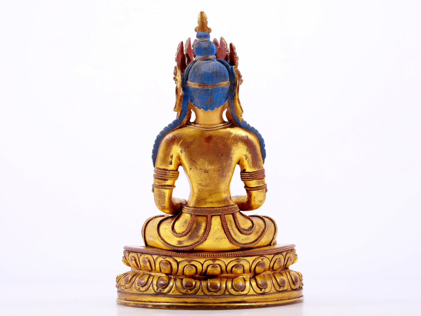 A gilt bronze statue of Amitayus Buddha inlaid with hundreds of treasures