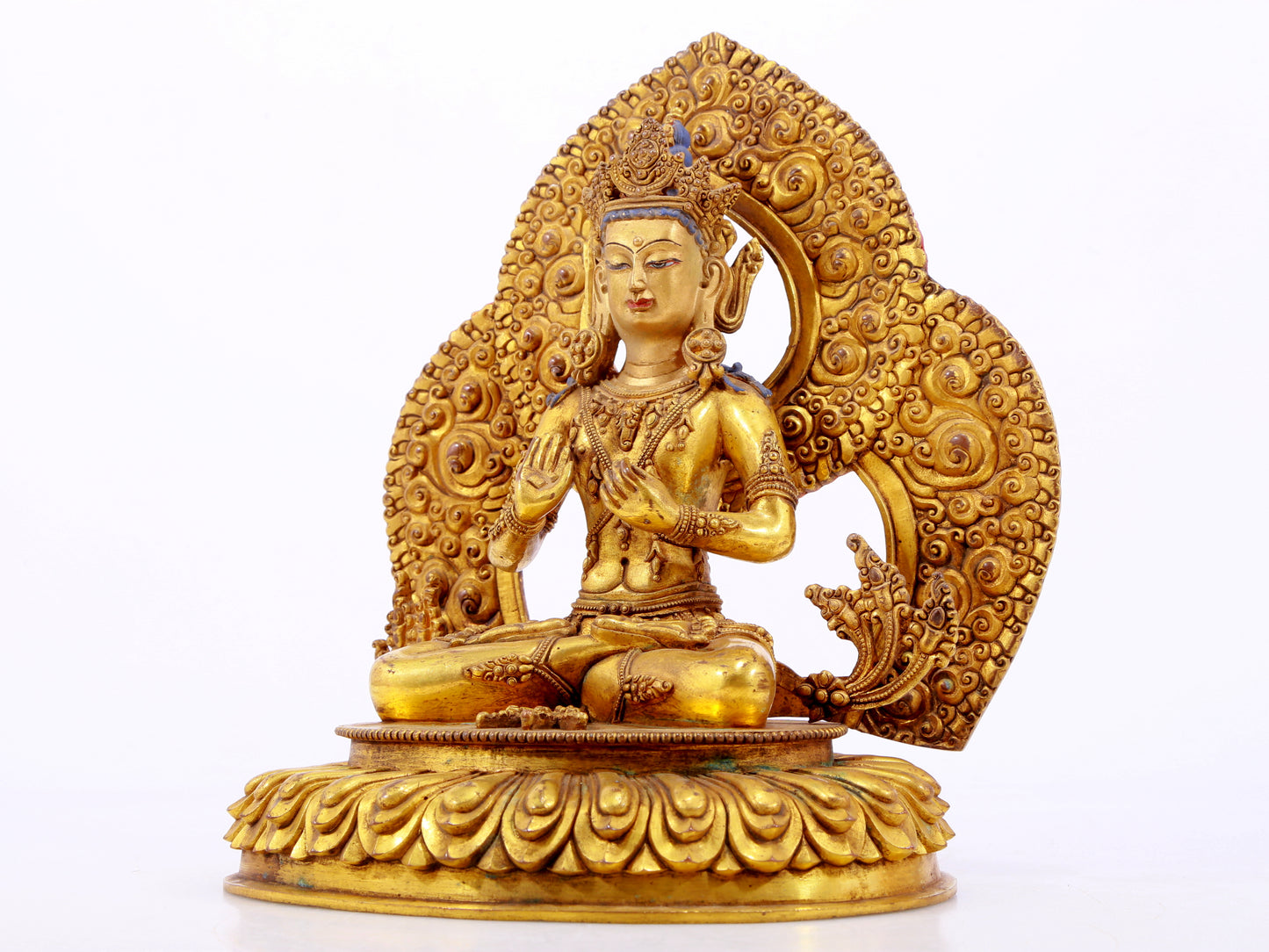 A gilt bronze statue of Bodhisattva