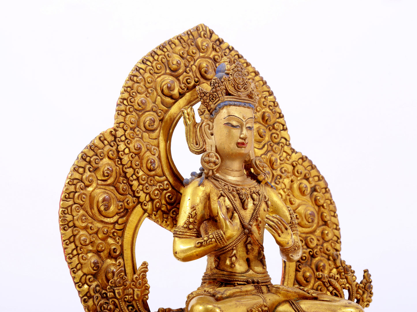 A gilt bronze statue of Bodhisattva