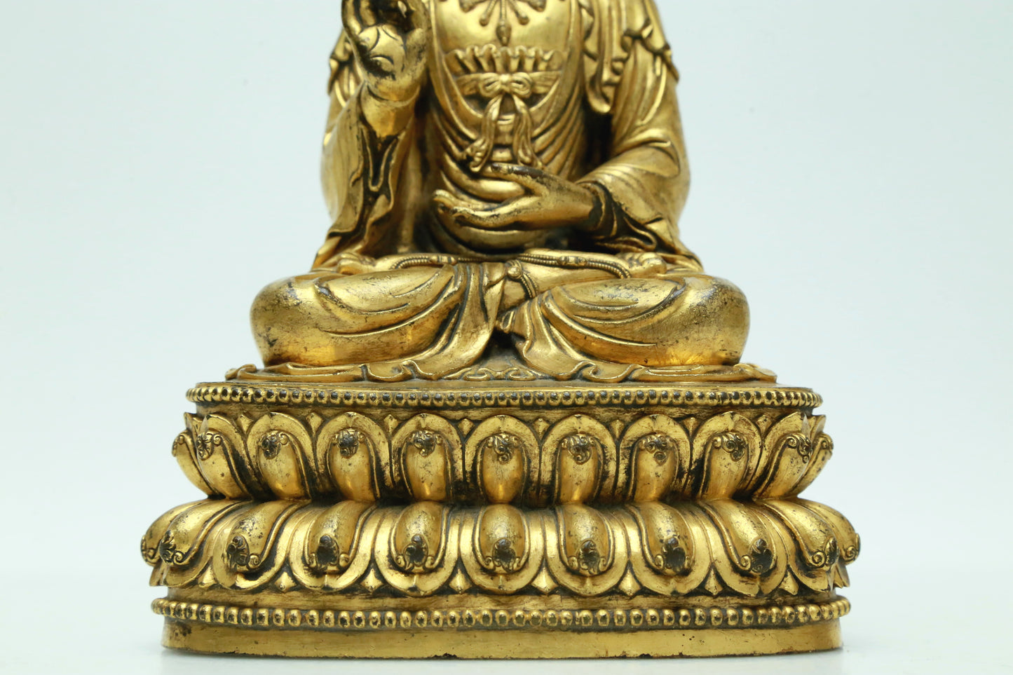 A Magnificent Gilt-Bronze Figure Of Guanyin