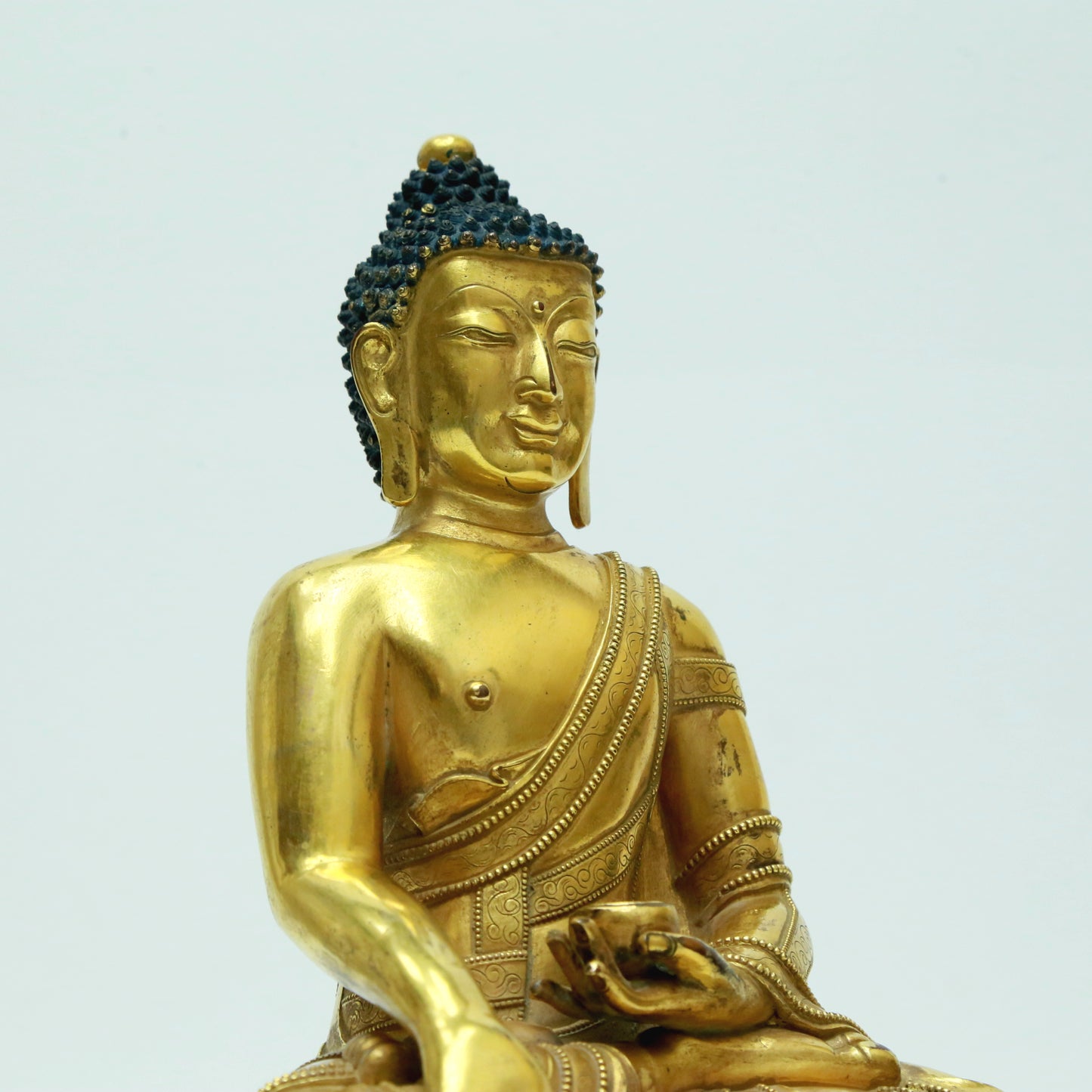 A Magnificent Gilt-Bronze Figure Of Buddha Shakyamuni